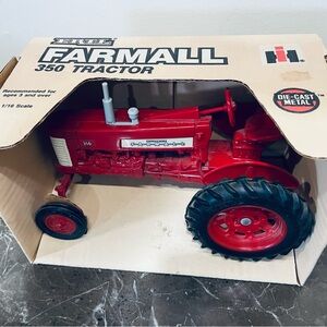 Vintage ERTL Farmall 350 Diecast 1/16 Scale Antique Tractor NRFB